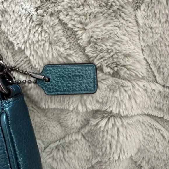 Coach Dark Teal leather wristlet with chain strap - Picture 3 of 4